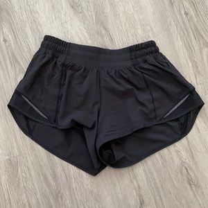 lululemon Hotty Hot short 2.5”